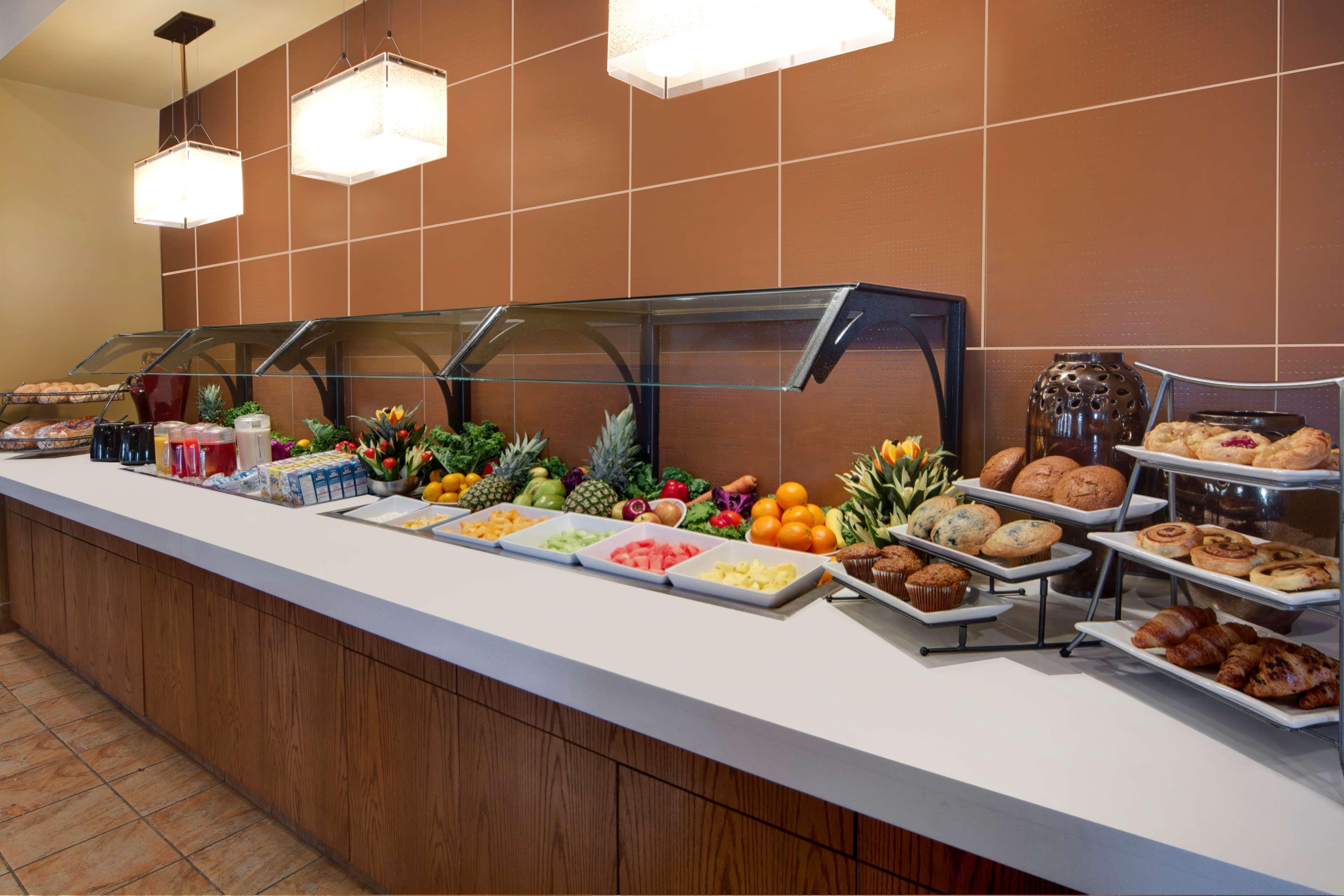 Best Western Plus Winnipeg Airport Hotel Εξωτερικό φωτογραφία